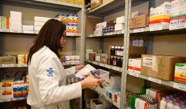 Falta de medicamentos nas farmácias de alto custo pode gerar graves prejuízos à saúde dos pacientes