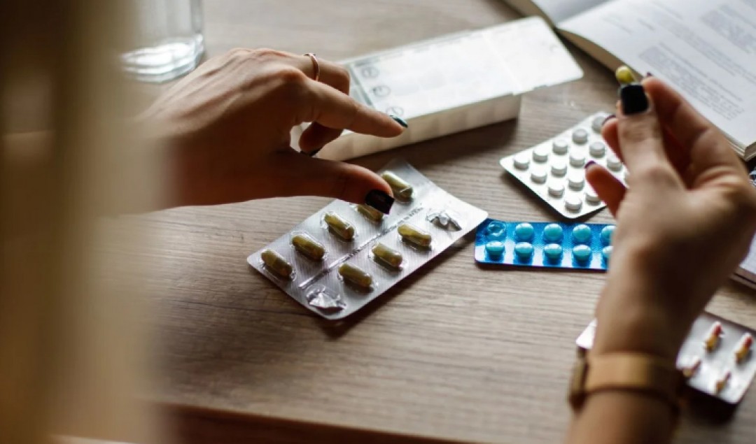 69% DOS BRASILEIROS TEMEM COMPRAR MEDICAMENTOS FALSIFICADOS PELA INTERNET, APONTA PESQUISA