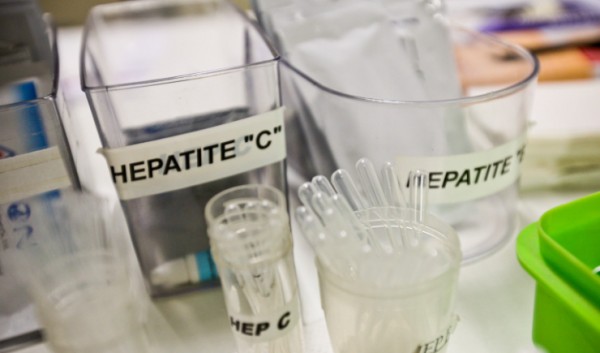 OMS pré-qualifica primeiro autoteste para hepatite C, projetado para o uso de pessoas leigas