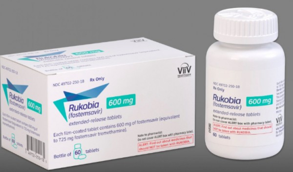 Uso de medicamento no tratamento de adultos vivendo com HIV multirresistente a antirretrovirais