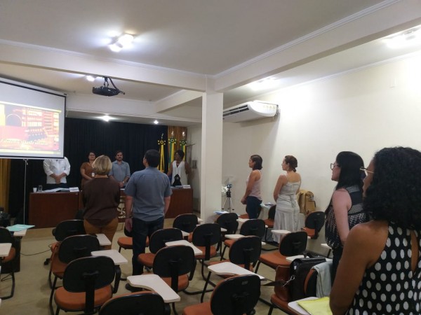 CRF/SE RECEBE ESTUDANTES NA REUNIÃO PLENÁRIA DO MÊS DE FEVEREIRO