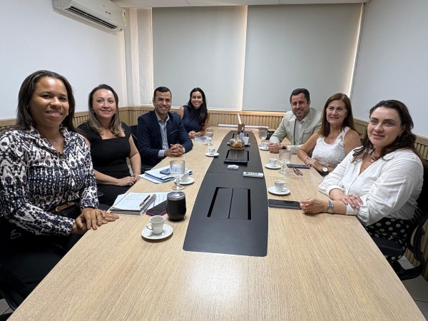 CRF/SE e Secretaria Municipal da Saúde realizam reunião estratégica visando garantir a melhoria da Assistência Farmacêutica em Aracaju