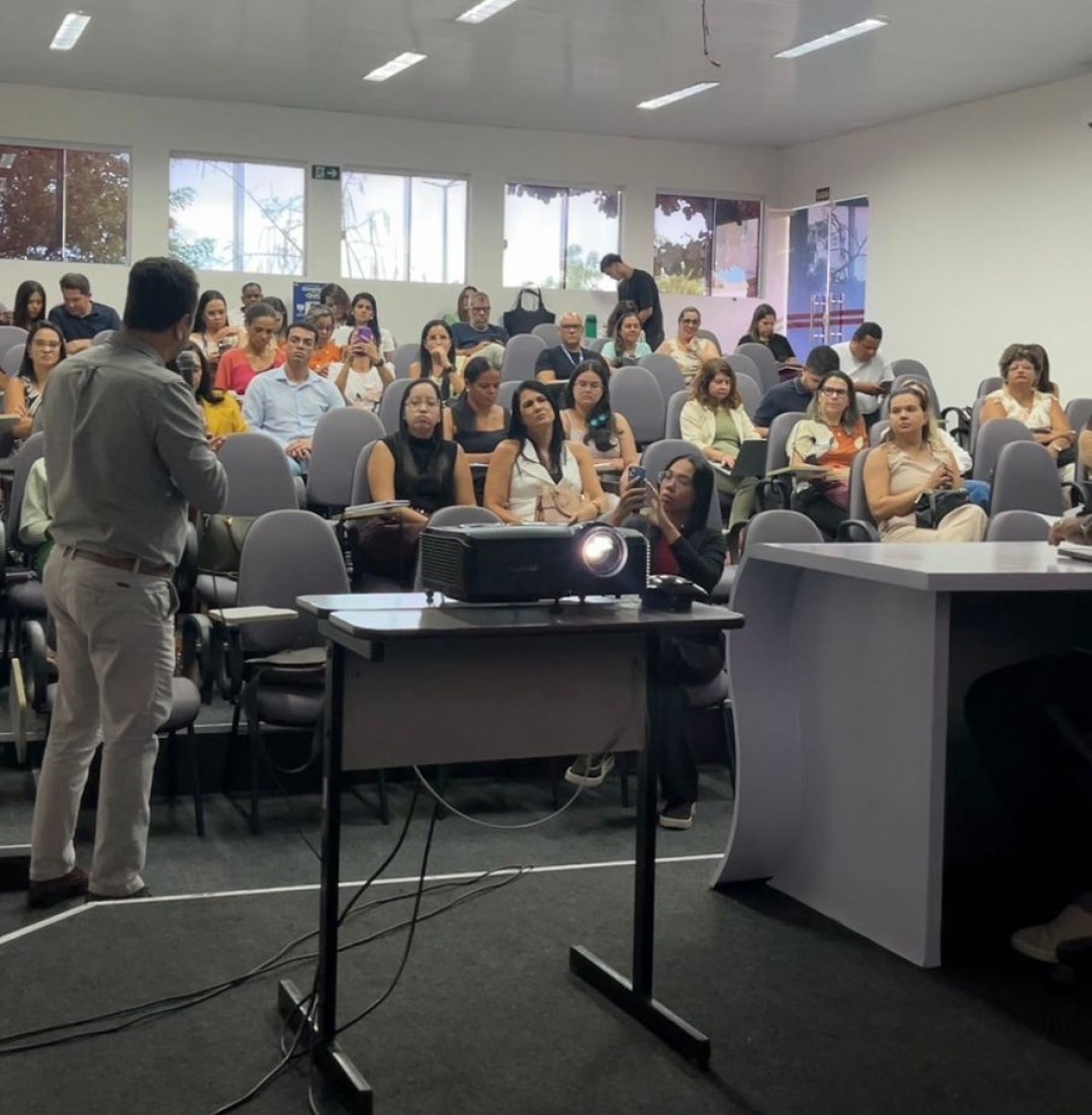 CRF/SE ALERTA PARA DÉFICIT NA ASSISTÊNCIA FARMACÊUTICA MUNICIPAL EM SERGIPE E BUSCA REGULARIZAÇÃO DA SITUAÇÃO DURANTE ASSEMBLEIA DO COSEMS