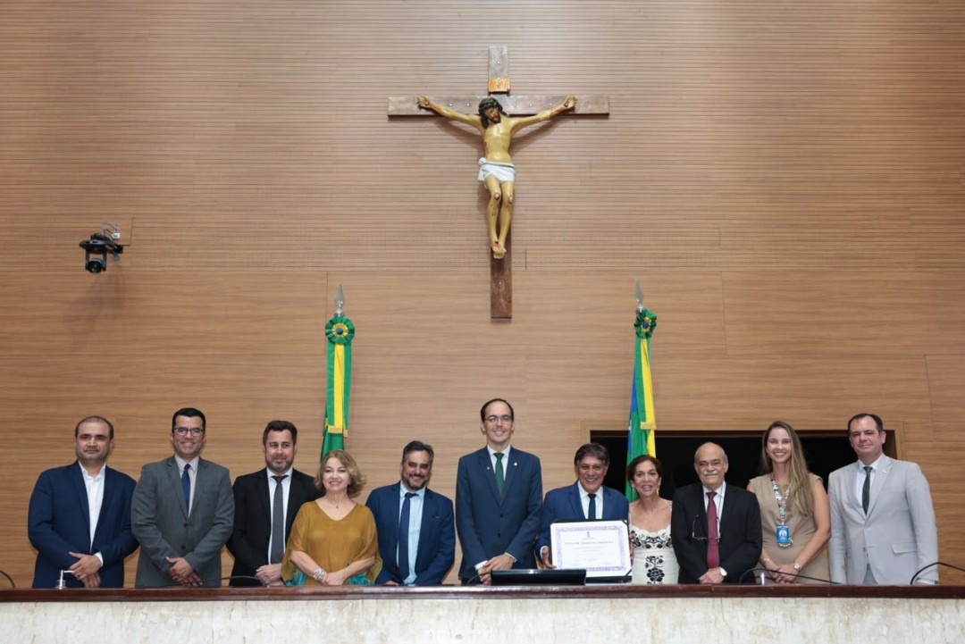PRESIDENTE DO CFF RECEBE TÍTULO DE CIDADÃO SERGIPANO NA ALESE E PARTICIPA DE DEBATE SOBRE O FUTURO DA PROFISSÃO NO I FÓRUM SERGIPANO DE ENSINO E PRÁTICA FARMACÊUTICA
